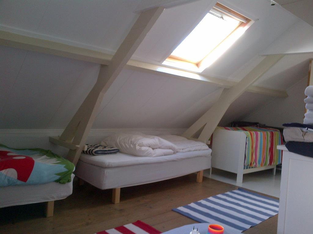 Farmhouse Near Beach Kloosterzande Ruang foto
