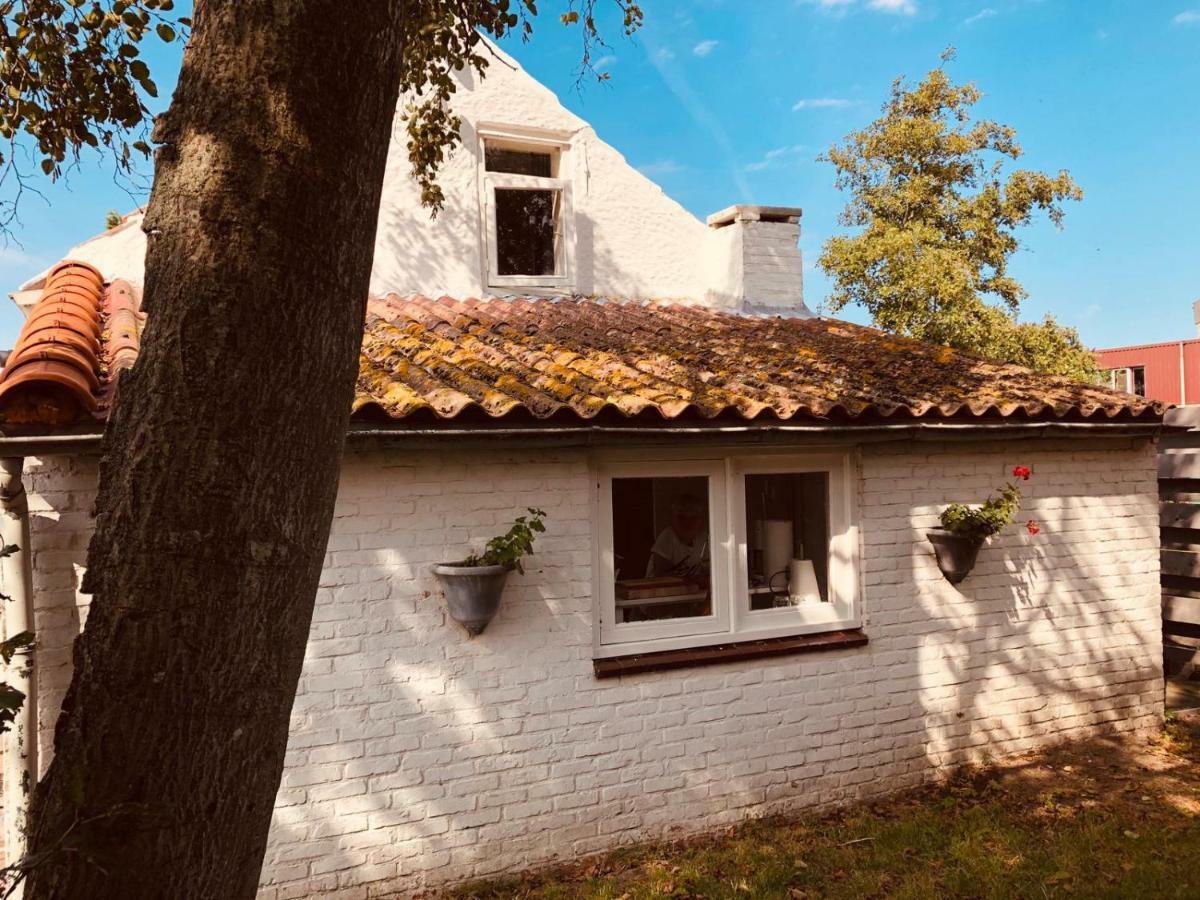 Farmhouse Near Beach Kloosterzande Bagian luar foto